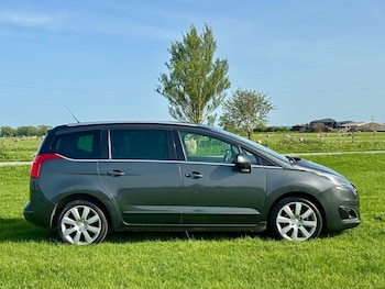 Used Peugeot 5008 2017 for sale - 78680748: Photo