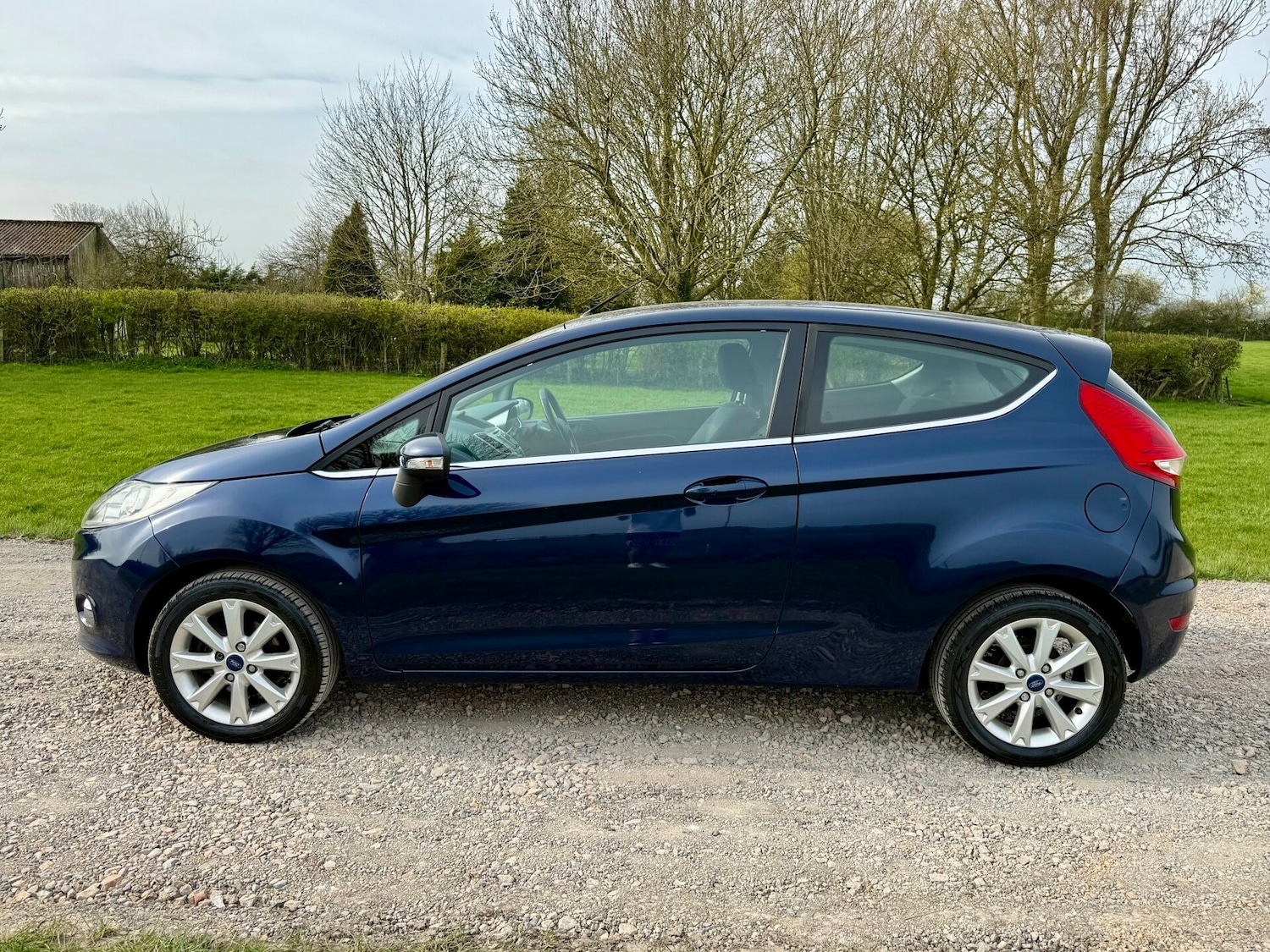 Used Ford Fiesta 2011 for sale - 77997100: Photo 2
