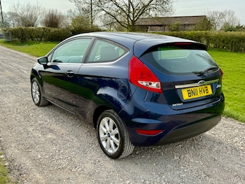 Used Ford Fiesta 2011 for sale - 77997100: Photo