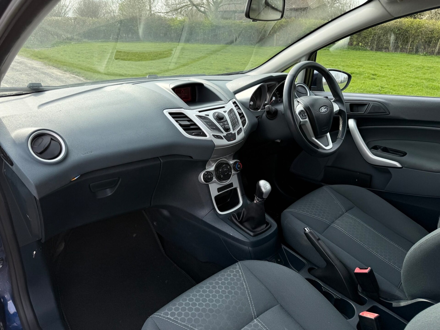 Used Ford Fiesta 2011 for sale - 77997100: Photo 9