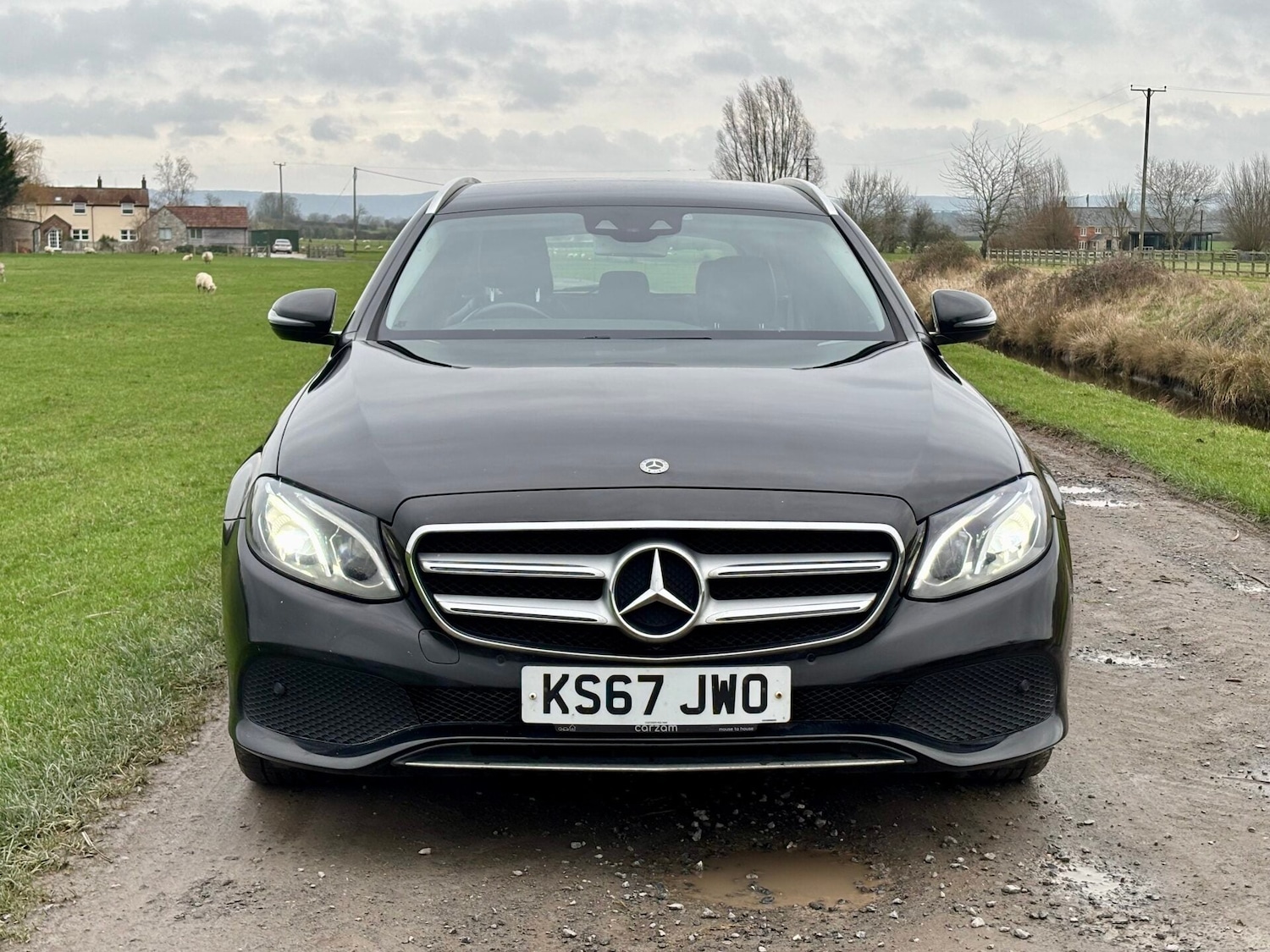 Used Mercedes-Benz E Class 2017 for sale - 77335915: Photo 4
