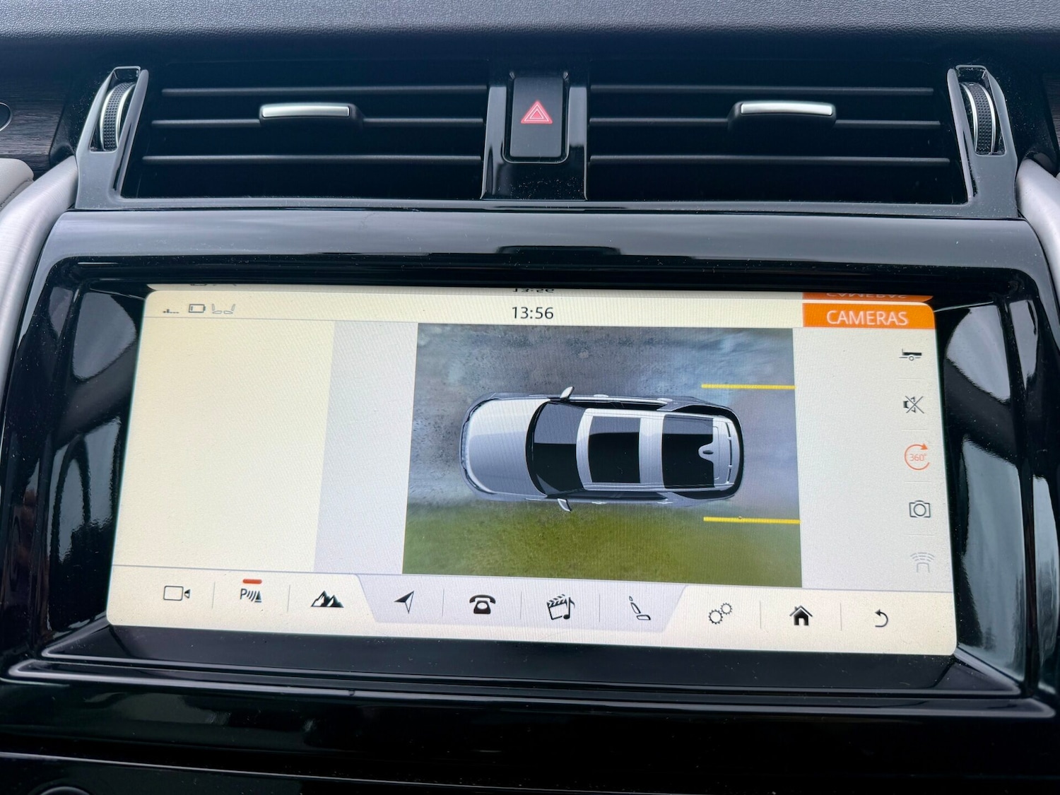 Used Land Rover Discovery 2017 for sale - 77382220: Photo 18