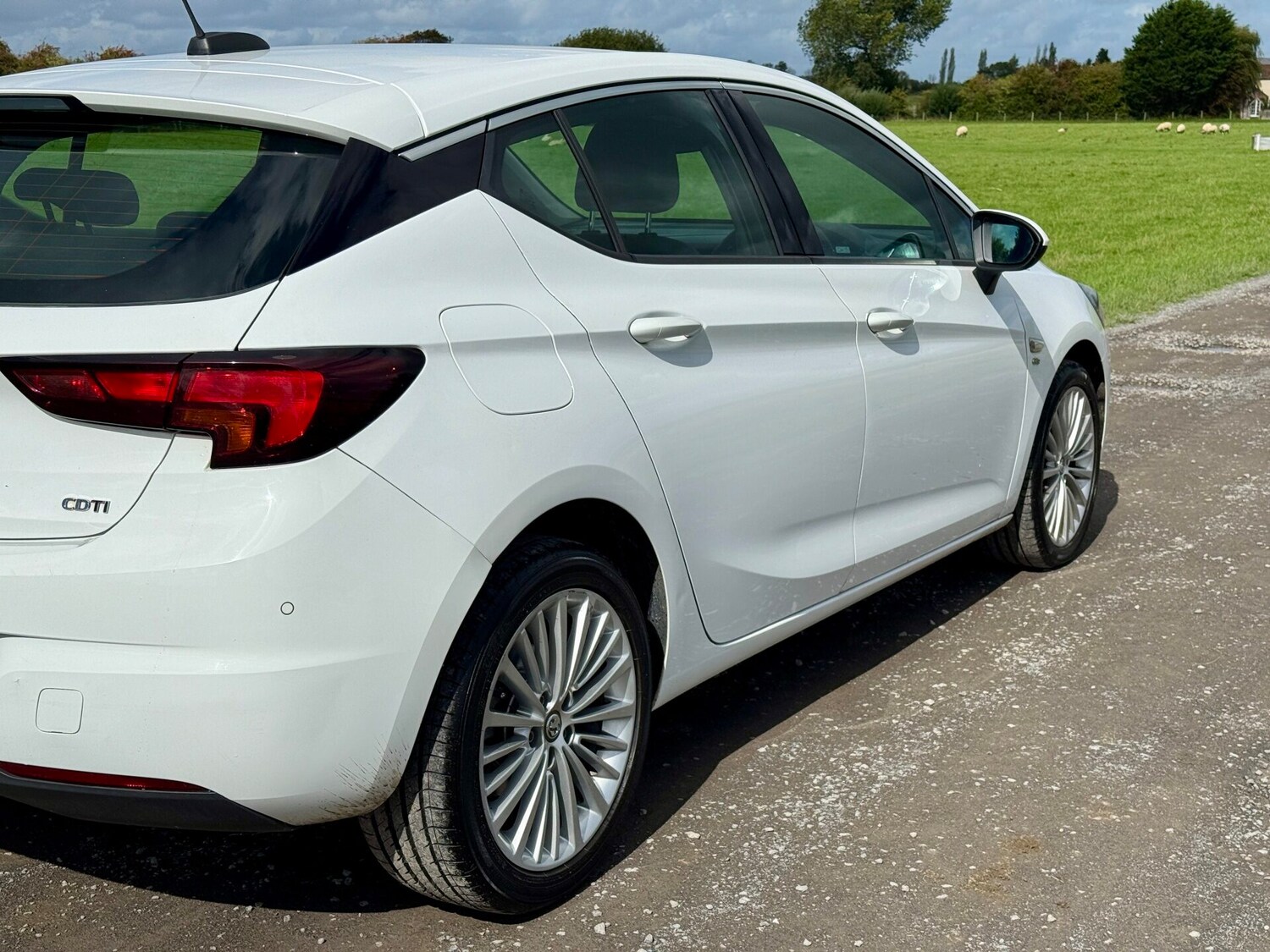 Used Vauxhall Astra 2015 for sale - 77506802: Photo 5