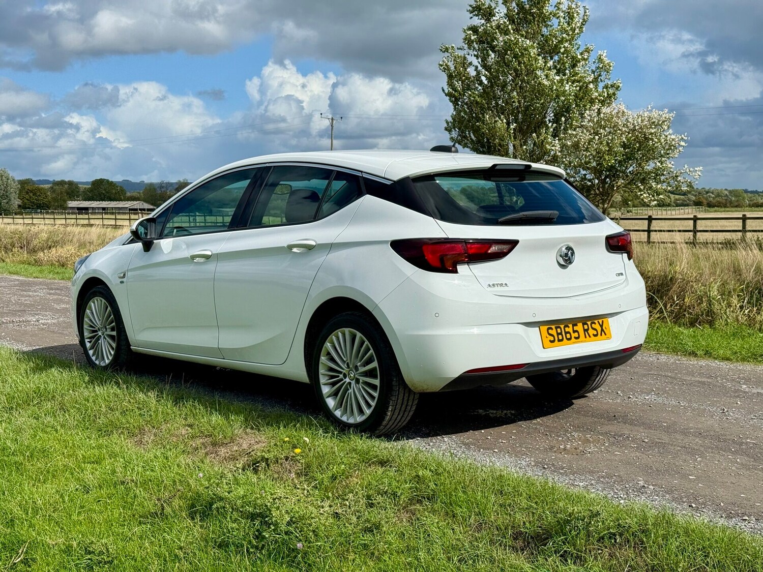 Used Vauxhall Astra 2015 for sale - 77506802: Photo 9