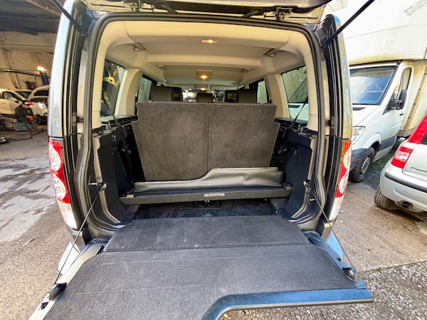 Used Land Rover Discovery 2013 for sale - 76218970: Photo 15