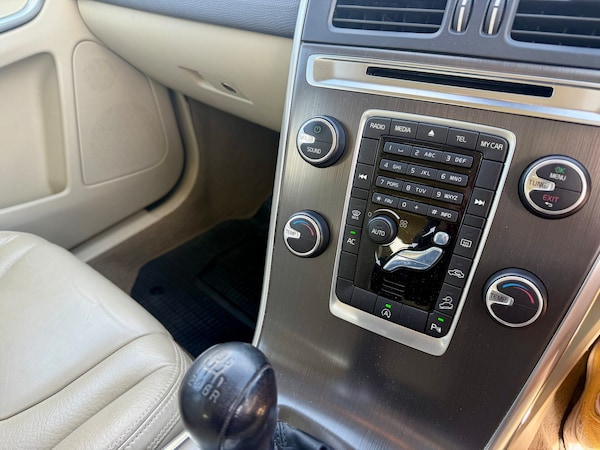 Used Volvo XC60 2013 for sale - 75745471: Photo 14