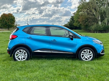 Used Renault Captur 2016 for sale - 76069821: Photo 2