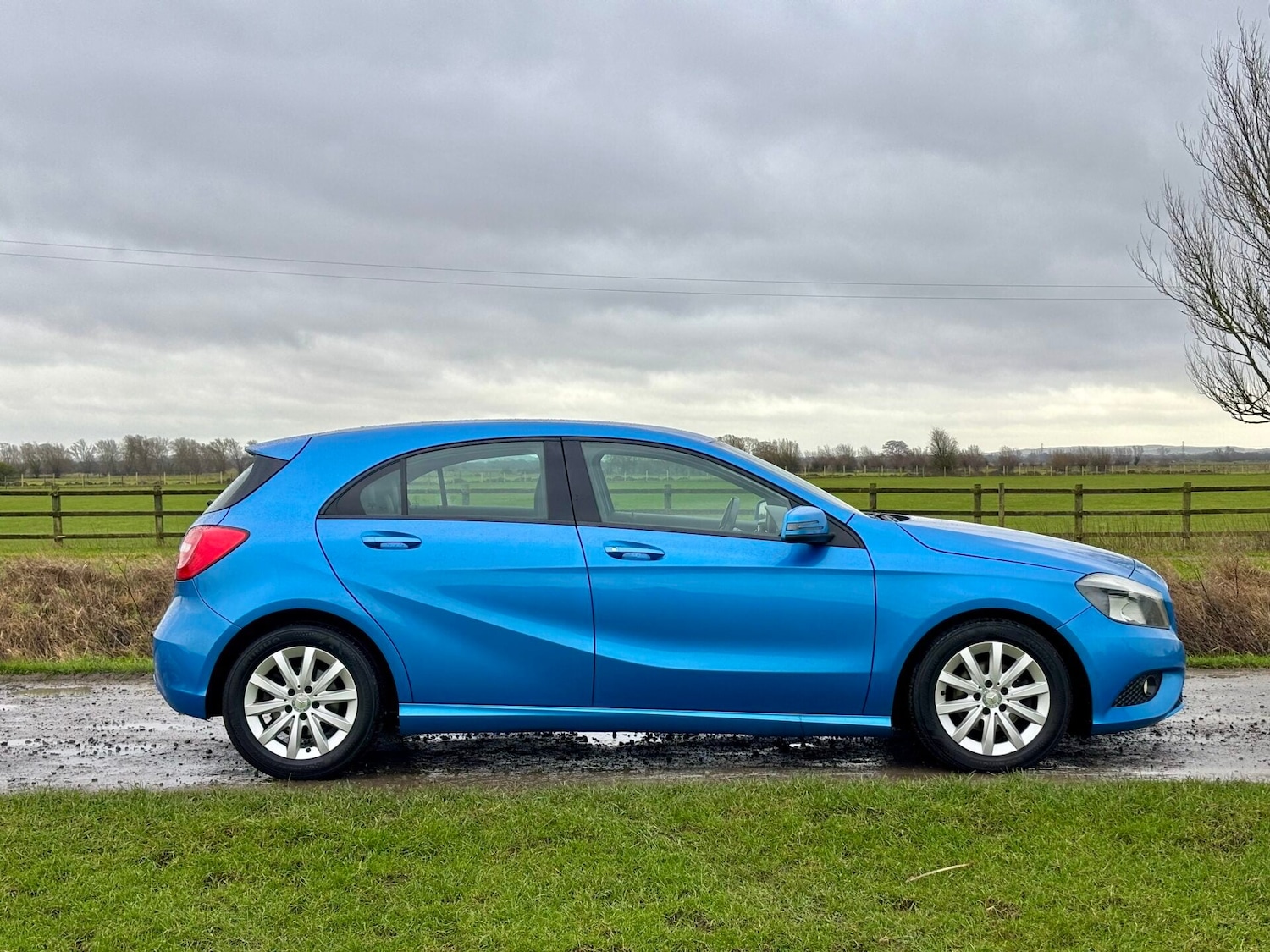 Used Mercedes-Benz A-Class 2015 for sale - 77282617: Photo 2