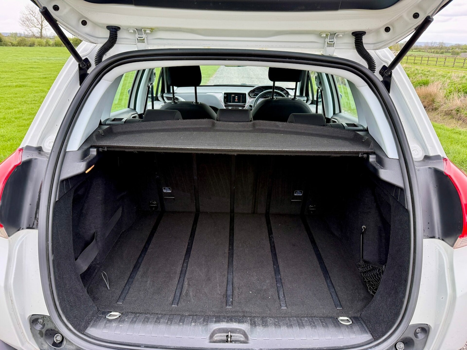 Used Peugeot 208 2014 for sale - 78211840: Photo 10