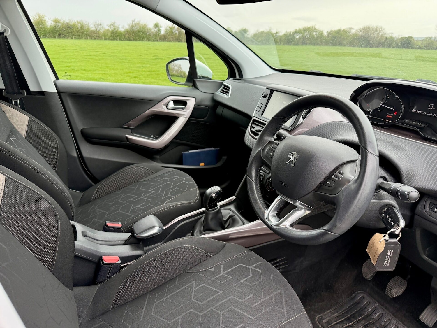 Used Peugeot 208 2014 for sale - 78211840: Photo 8