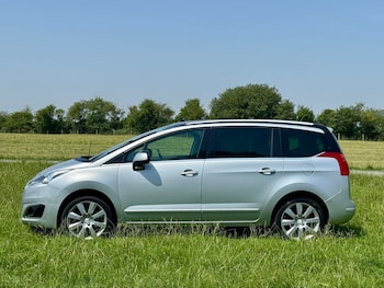 Used Peugeot 5008 2015 for sale - 79004547: Photo