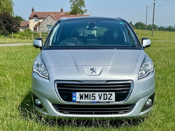 Used Peugeot 5008 2015 for sale - 79004547: Photo