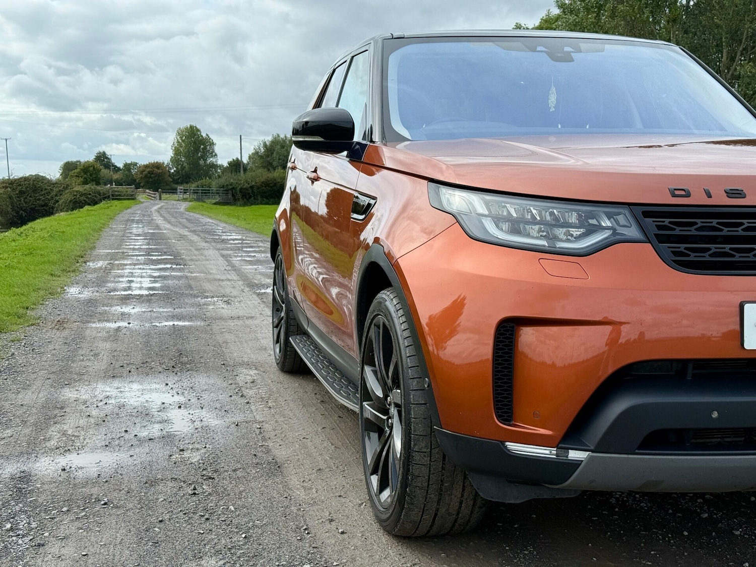 Used Land Rover Discovery 2017 for sale - 75982286: Photo 2