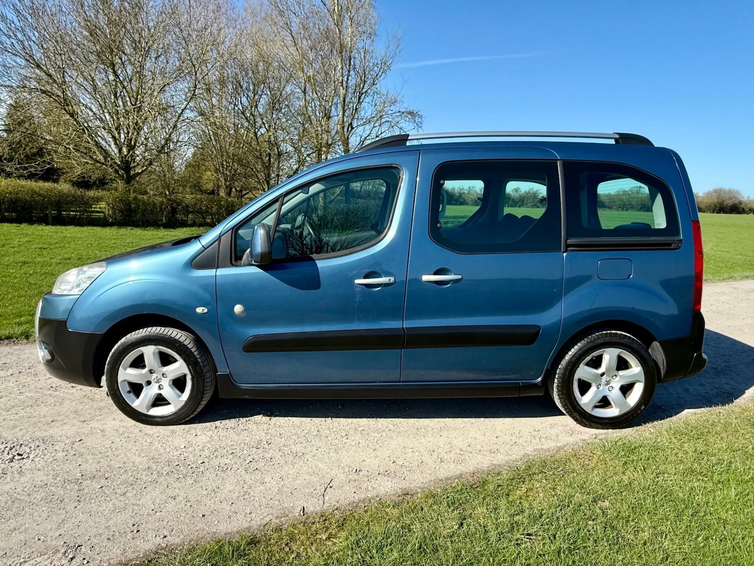 Used Peugeot Partner Tepee 2009 for sale - 77945540: Photo 3