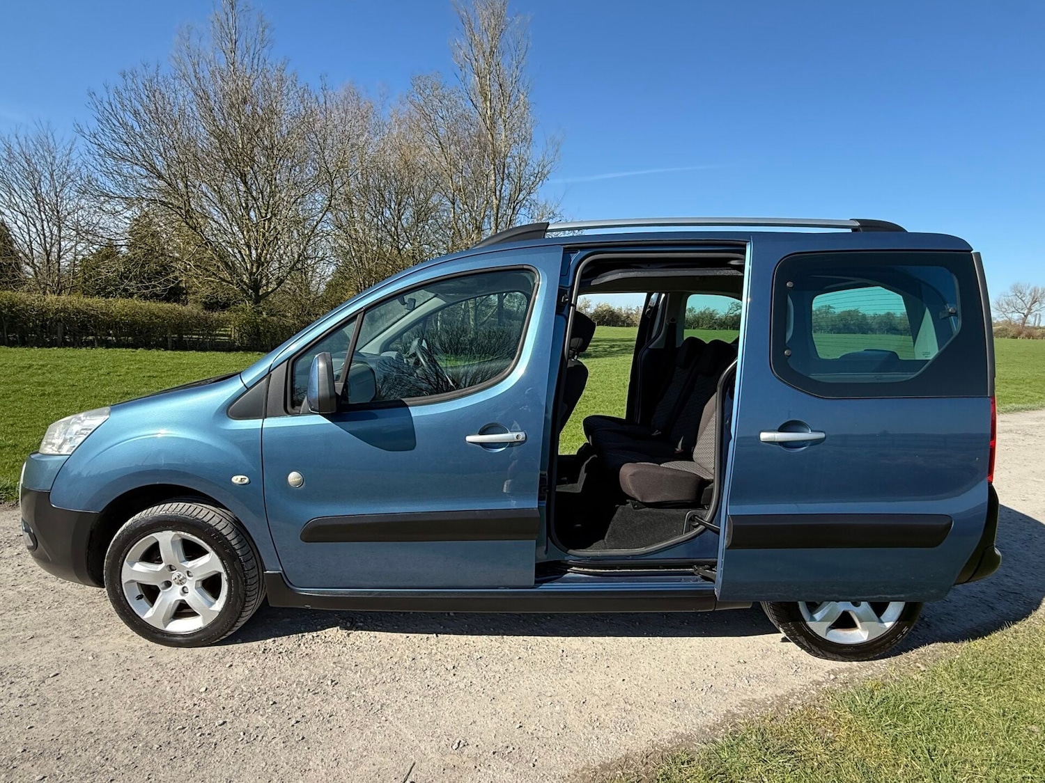 Used Peugeot Partner Tepee 2009 for sale - 77945540: Photo 4