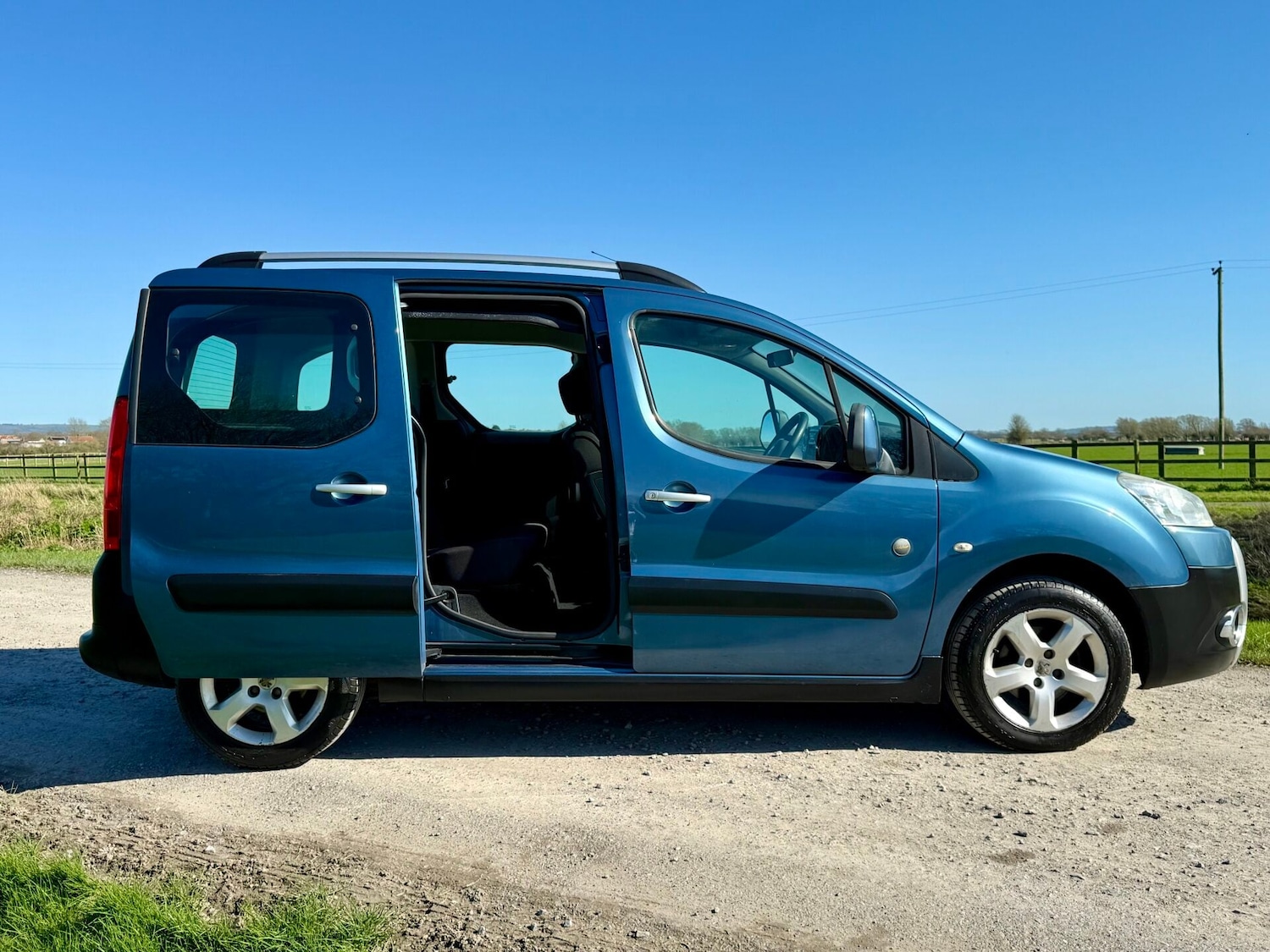 Used Peugeot Partner Tepee 2009 for sale - 77945540: Photo 9