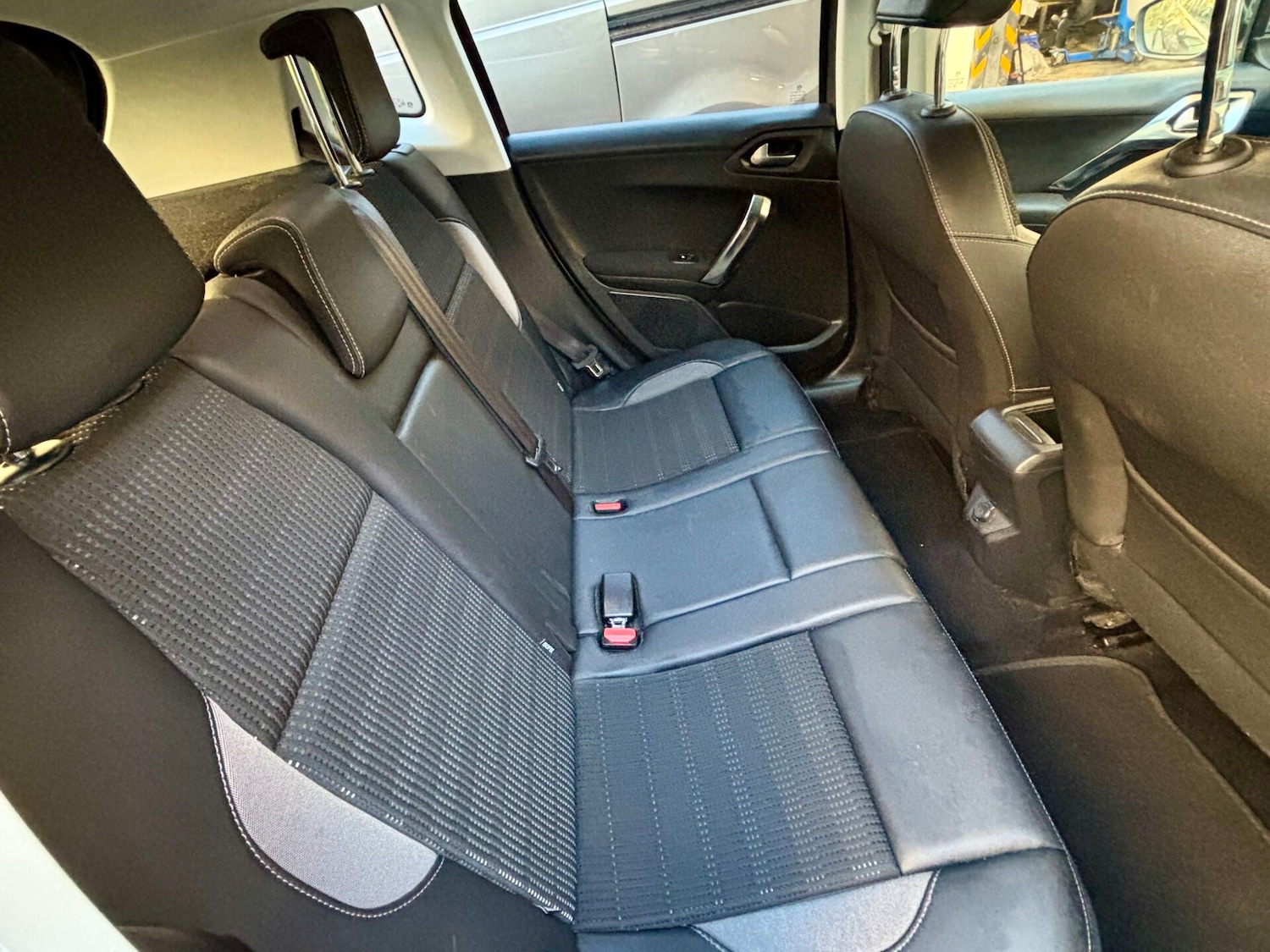 Used Peugeot 2008 2015 for sale - 76545908: Photo 12