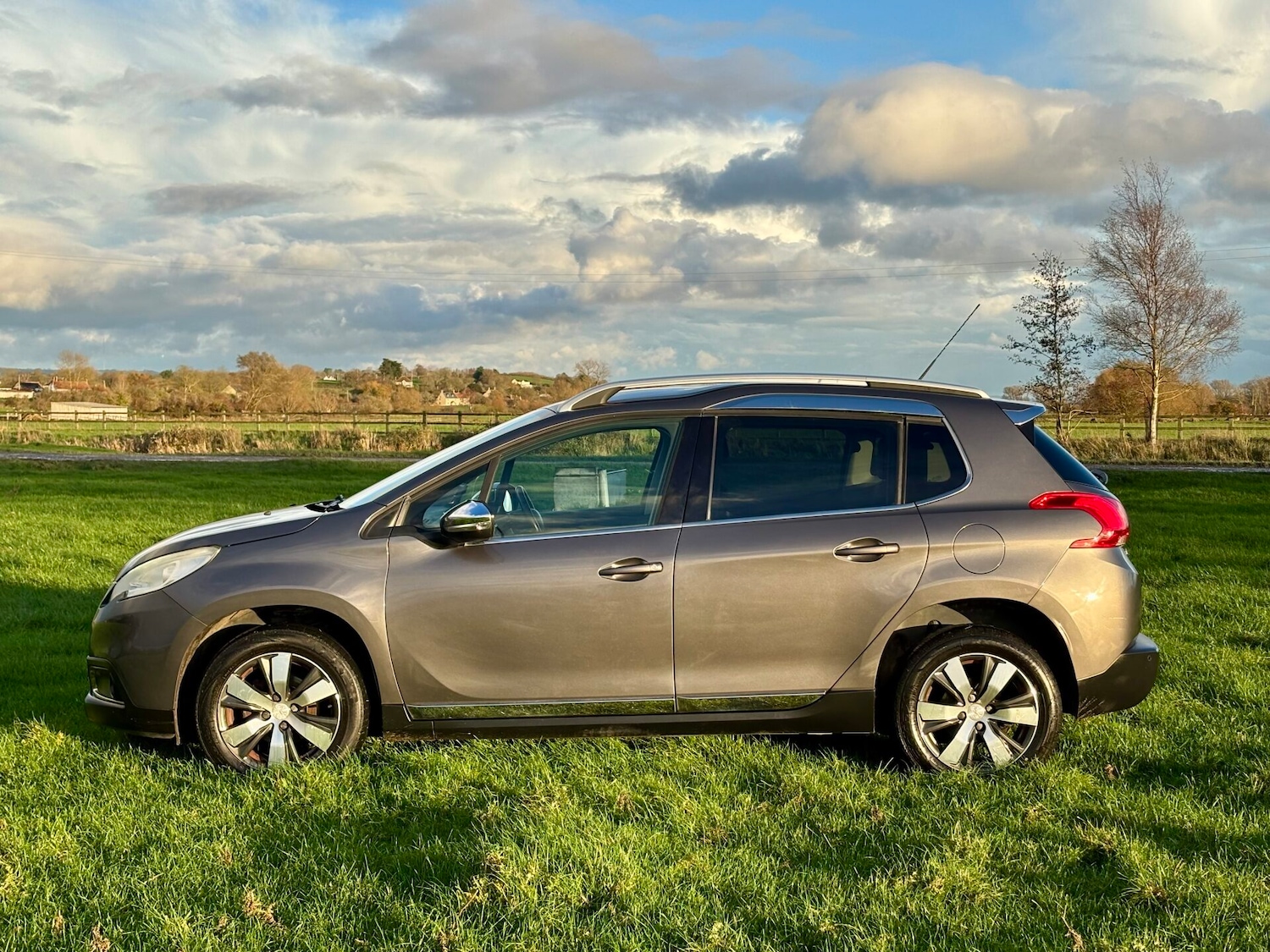 Used Peugeot 2008 2015 for sale - 76545908: Photo 8