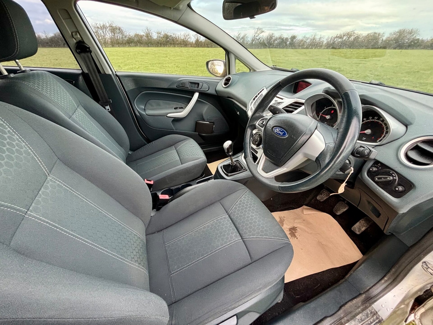 Used Ford Fiesta 2009 for sale - 77124104: Photo 9