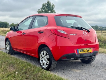Used Mazda Mazda2 2013 for sale - 75381865: Photo