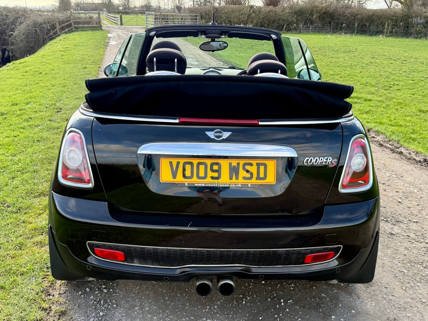 Used MINI Convertible 2009 for sale - 77662061: Photo 10
