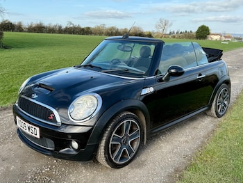 Used MINI Convertible 2009 for sale - 77662061: Photo