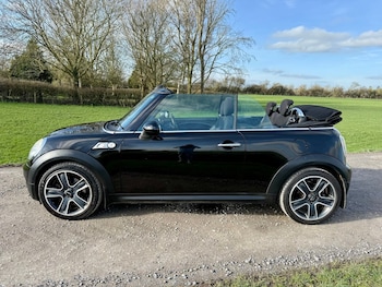 Used MINI Convertible 2009 for sale - 77662061: Photo