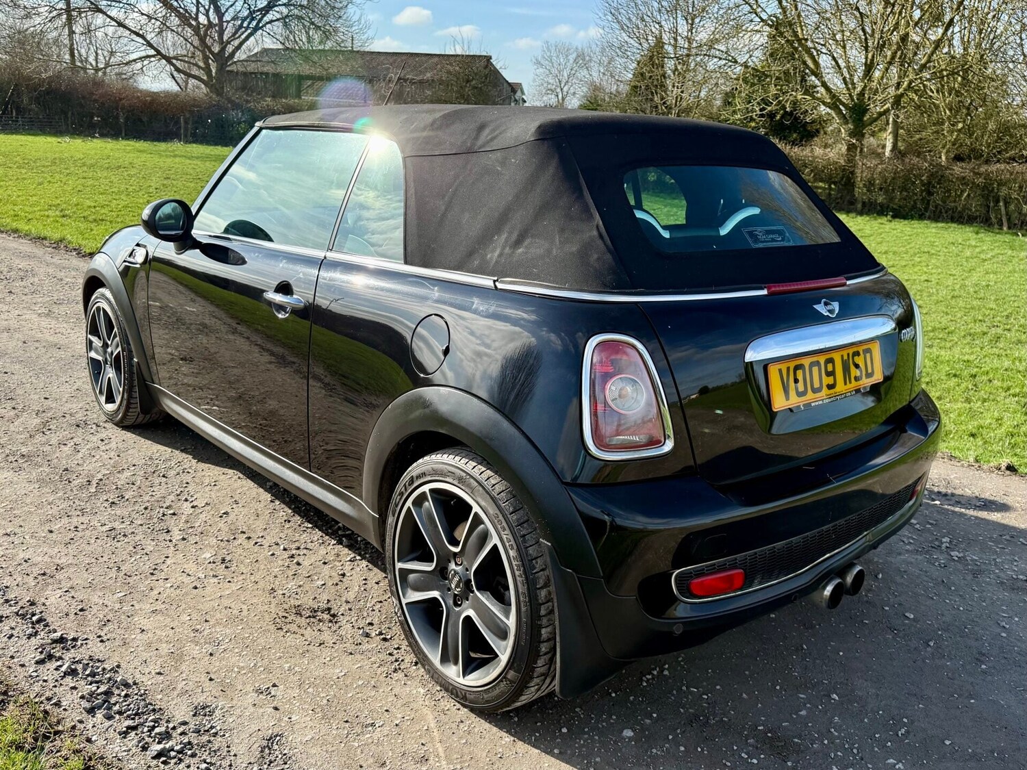 Used MINI Convertible 2009 for sale - 77662061: Photo 7