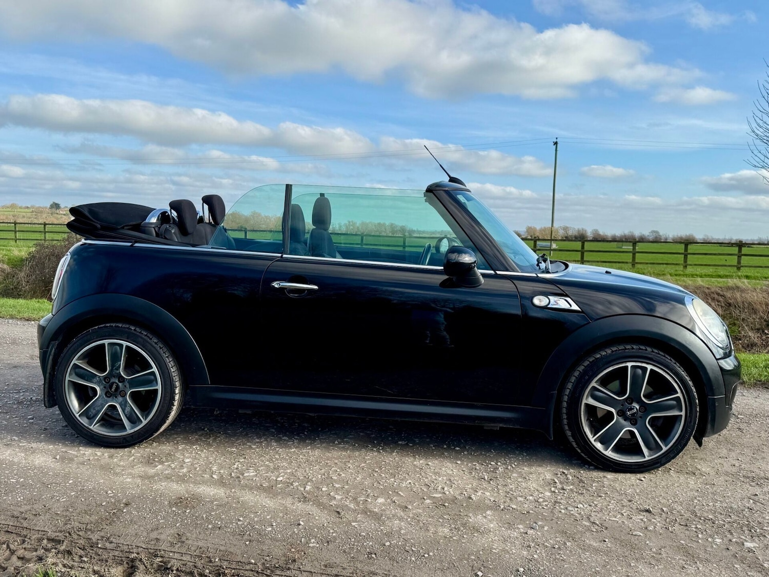 Used MINI Convertible 2009 for sale - 77662061: Photo 8