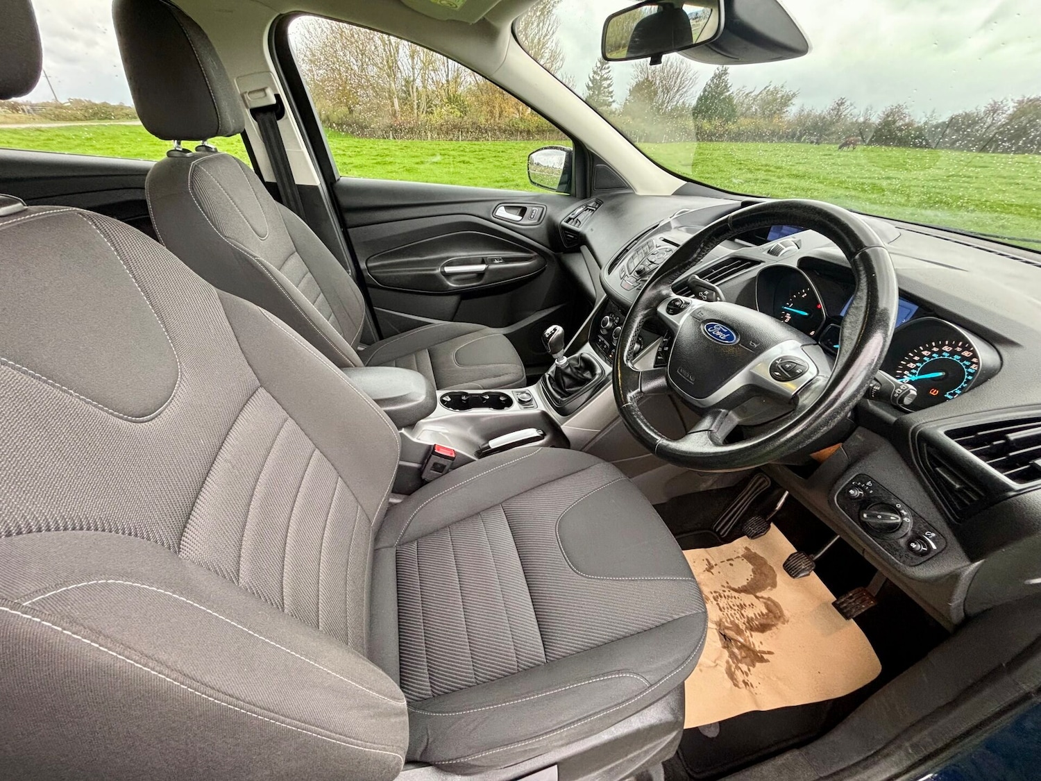 Used Ford Kuga 2015 for sale - 76553811: Photo 9