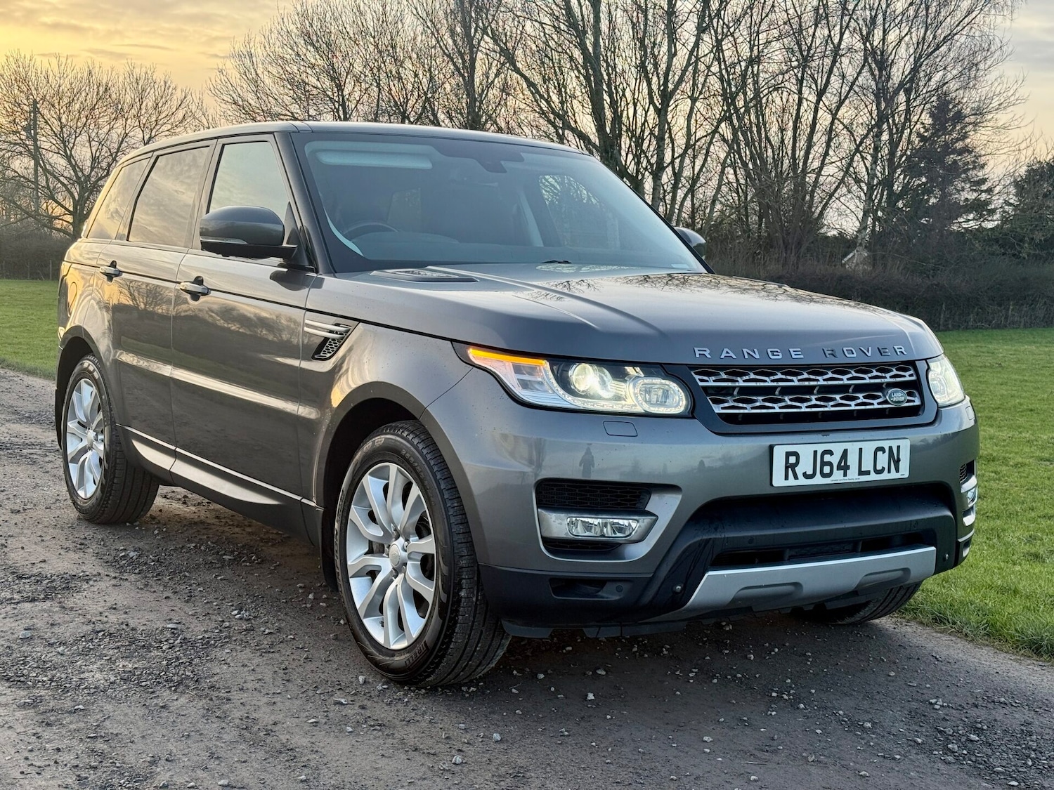 Used Land Rover Range Rover Sport 2015 for sale - 77135836: Photo 1