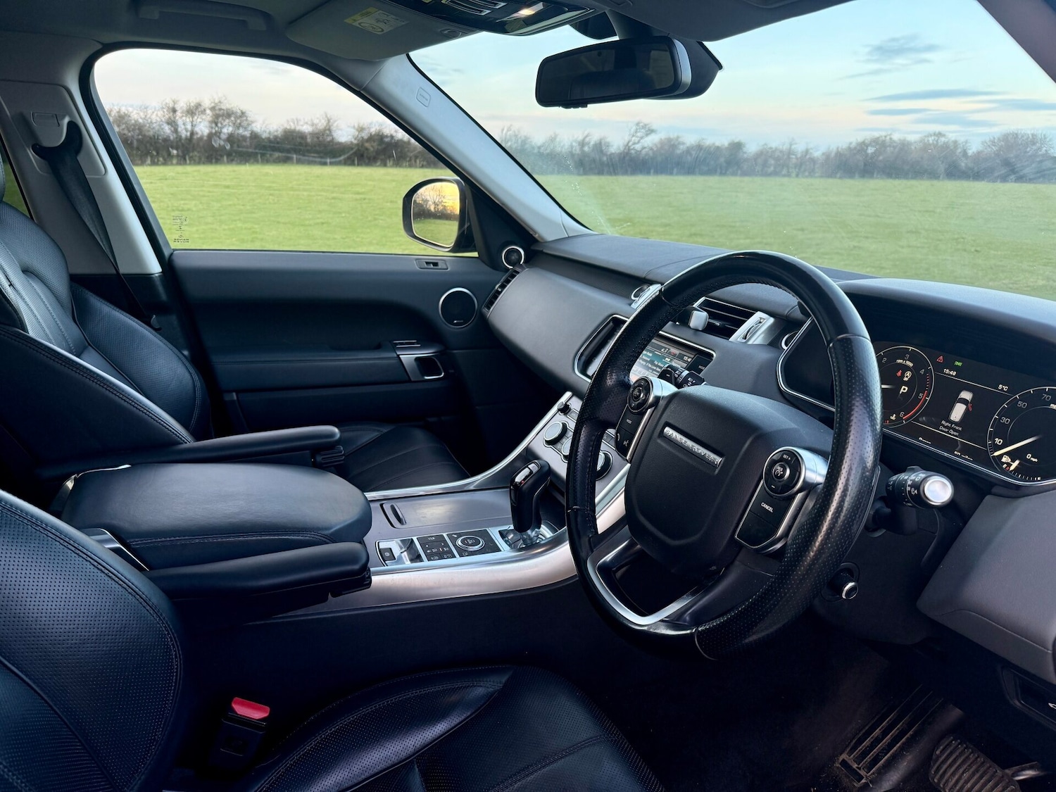 Used Land Rover Range Rover Sport 2015 for sale - 77135836: Photo 12