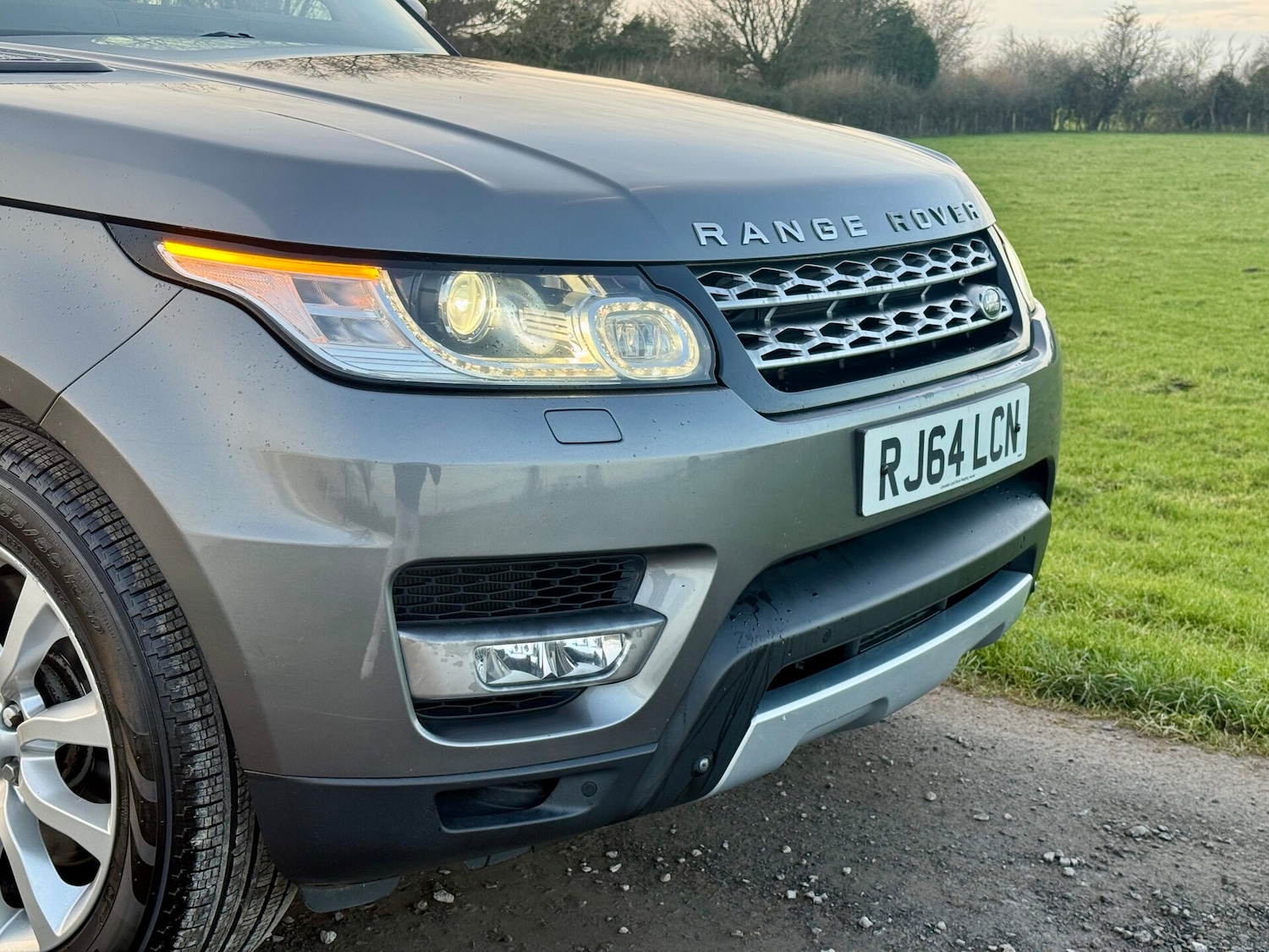 Used Land Rover Range Rover Sport 2015 for sale - 77135836: Photo 2