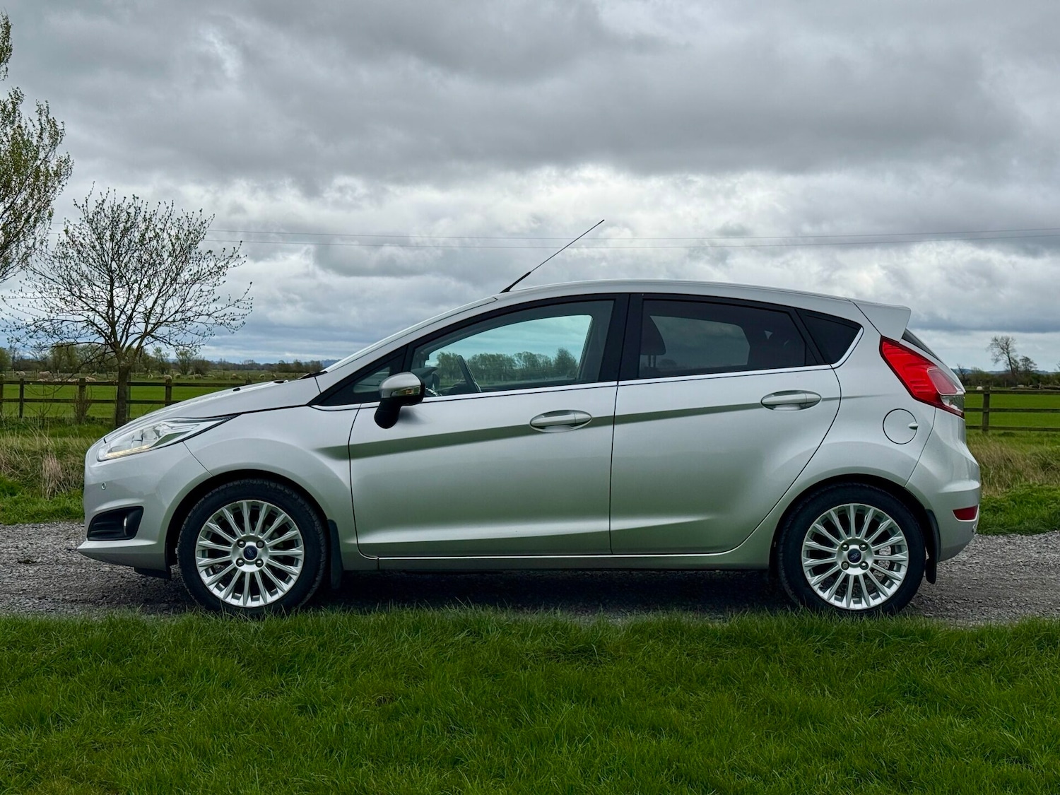Used Ford Fiesta 2013 for sale - 78122875: Photo 5