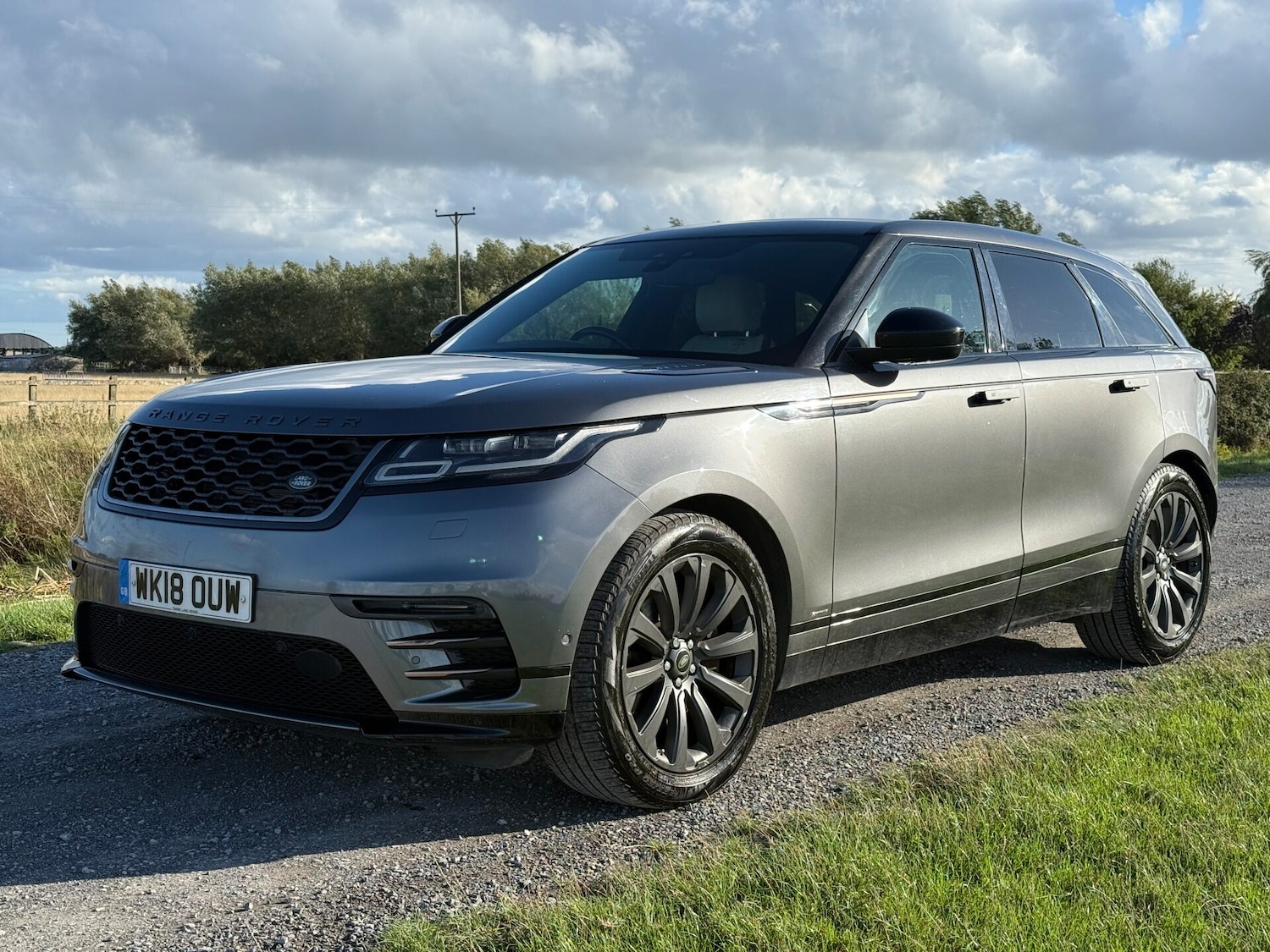 Used Land Rover Range Rover Velar 2018 for sale - 76114105: Photo 3