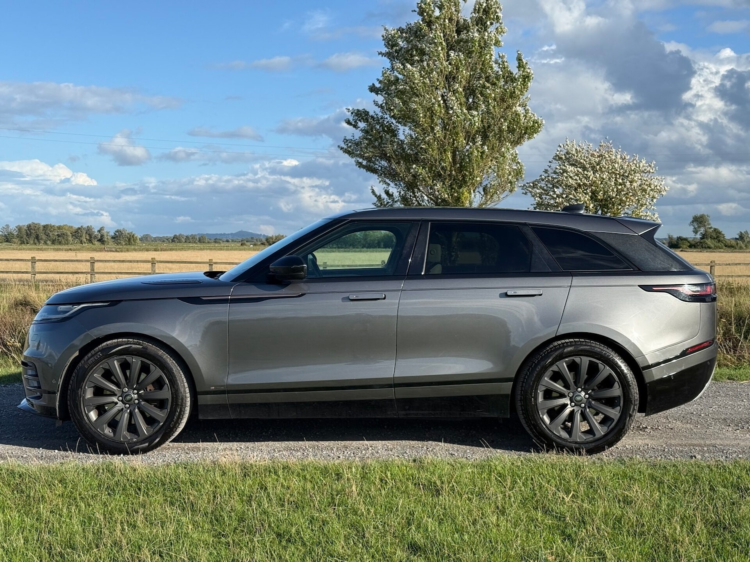 Used Land Rover Range Rover Velar 2018 for sale - 76114105: Photo 4