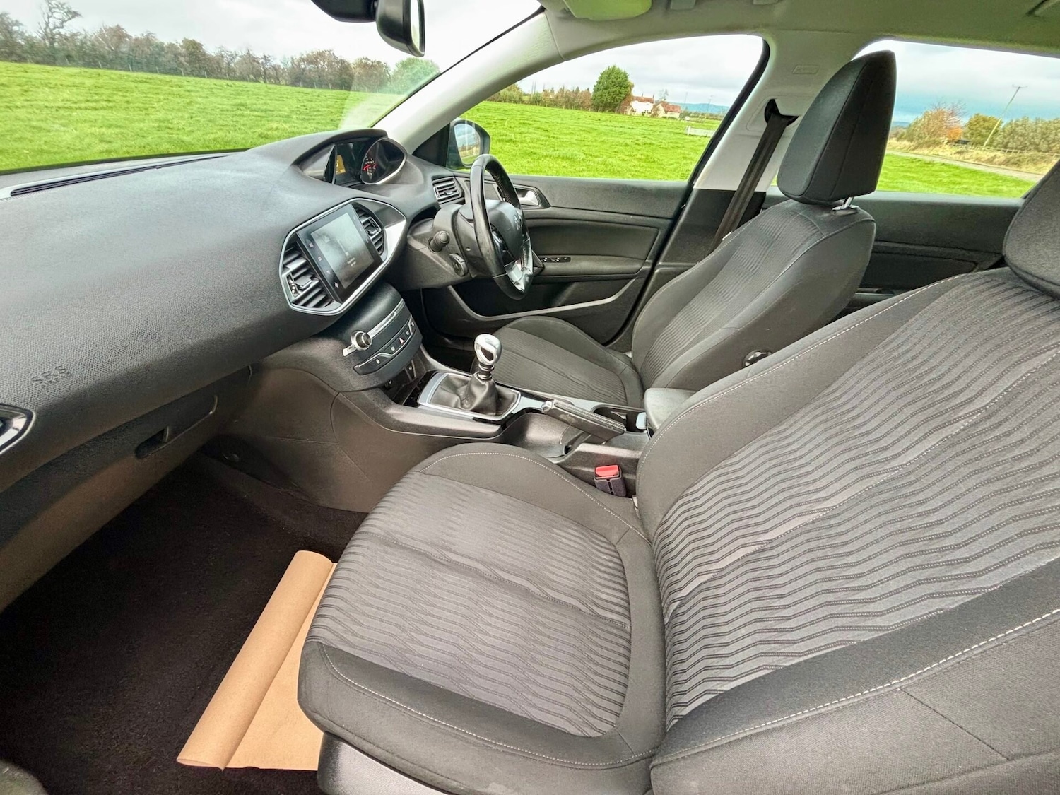 Used Peugeot 308 2017 for sale - 76461331: Photo 10