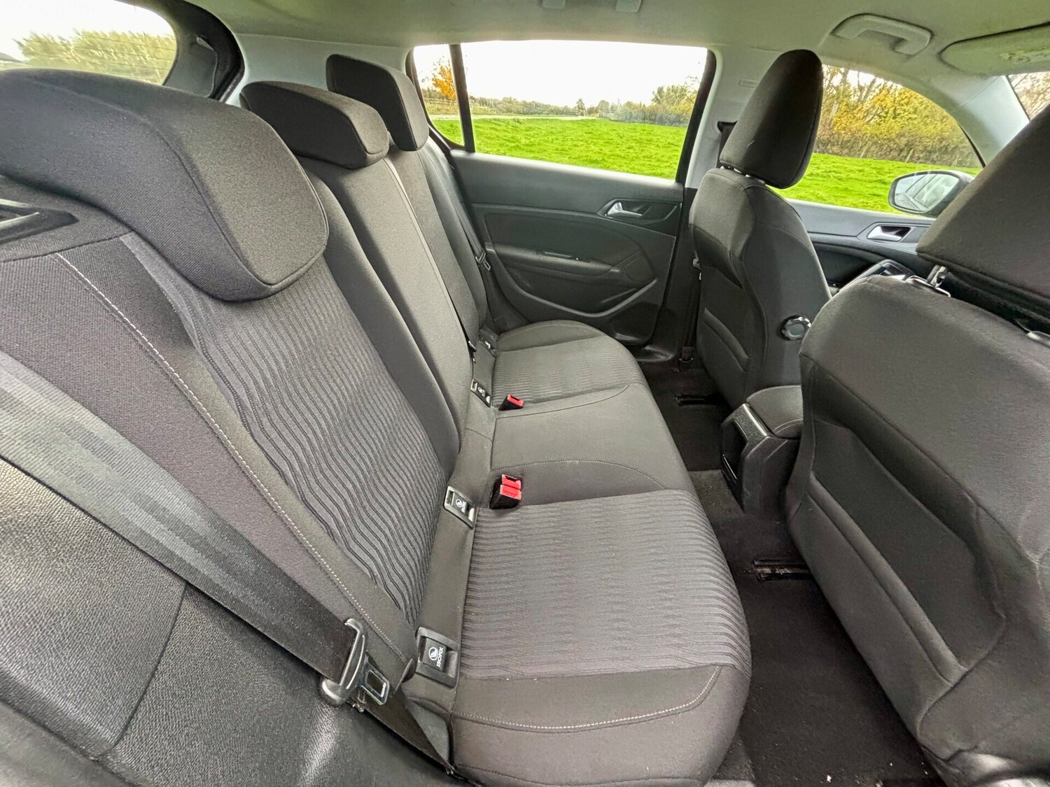 Used Peugeot 308 2017 for sale - 76461331: Photo 12