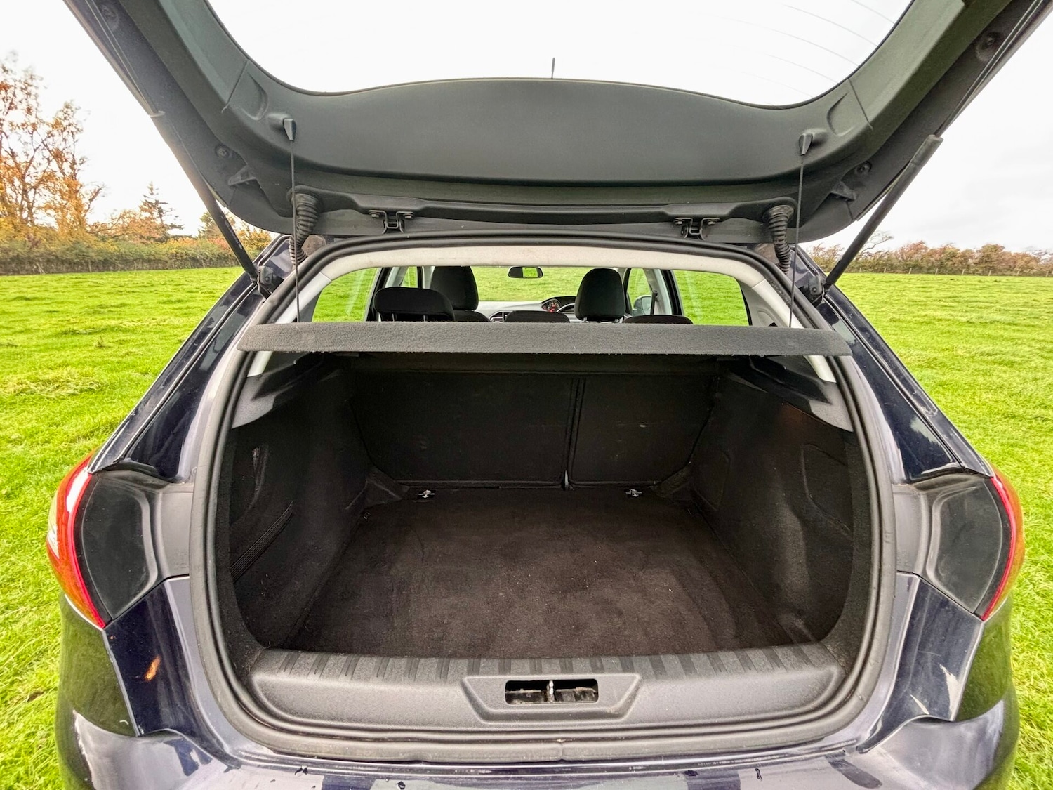 Used Peugeot 308 2017 for sale - 76461331: Photo 13