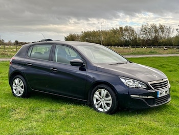 Used Peugeot 308 2017 for sale - 76461331: Photo
