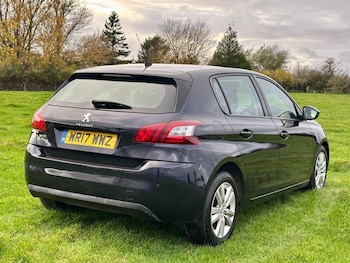 Used Peugeot 308 2017 for sale - 76461331: Photo