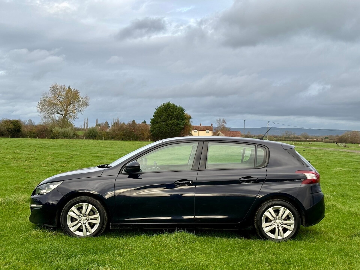 Used Peugeot 308 2017 for sale - 76461331: Photo 8