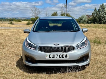Used Kia Ceed 2017 for sale - 79352805: Photo
