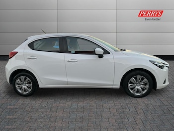Used Mazda Mazda2 2016 for sale - 77297439: Photo