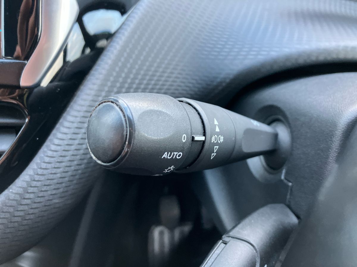 Used Peugeot 208 2018 for sale - 76931806: Photo 23