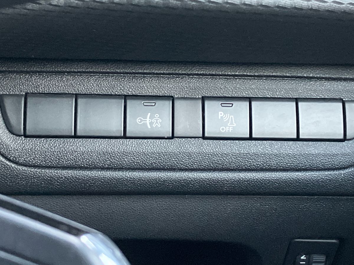 Used Peugeot 208 2018 for sale - 76931806: Photo 24