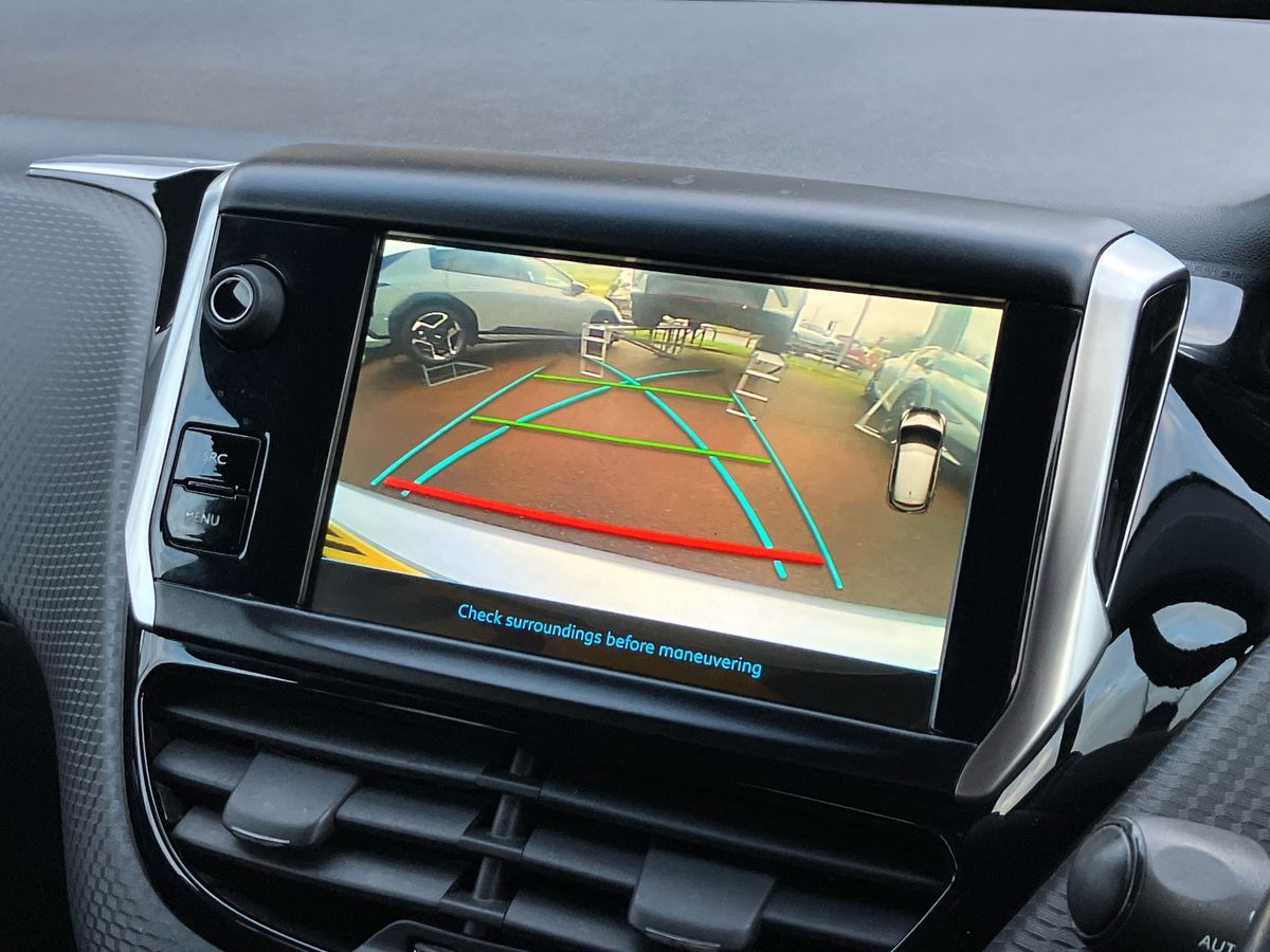 Used Peugeot 208 2018 for sale - 76931806: Photo 25