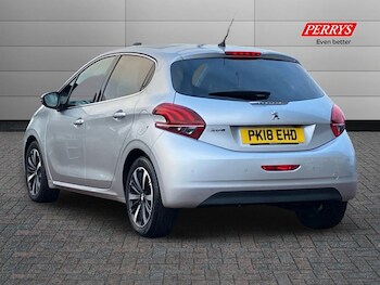 Used Peugeot 208 2018 for sale - 76931806: Photo