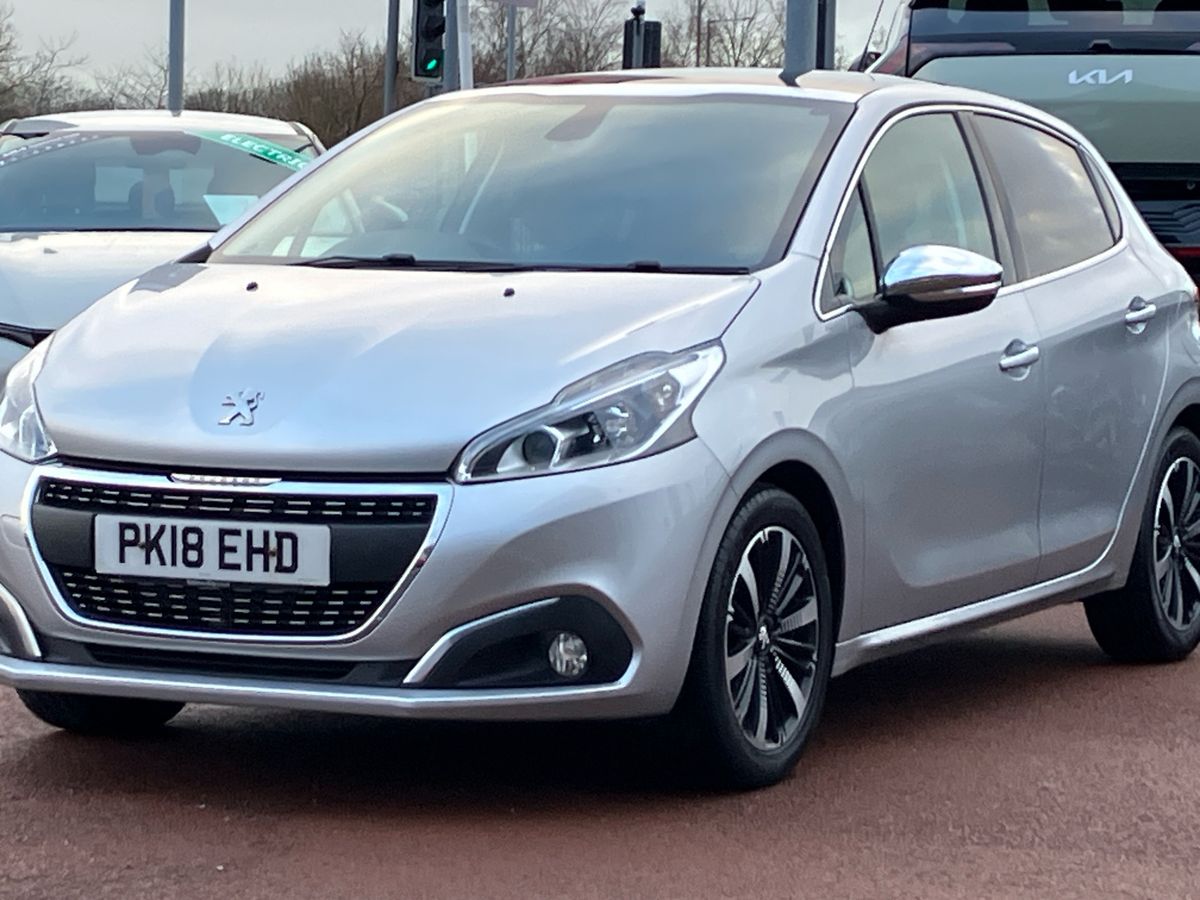 Used Peugeot 208 2018 for sale - 76931806: Photo 36