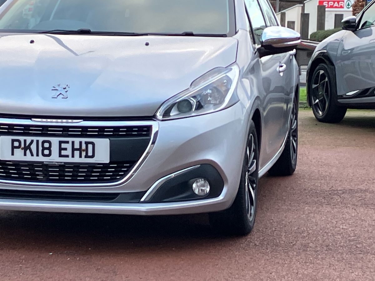 Used Peugeot 208 2018 for sale - 76931806: Photo 37